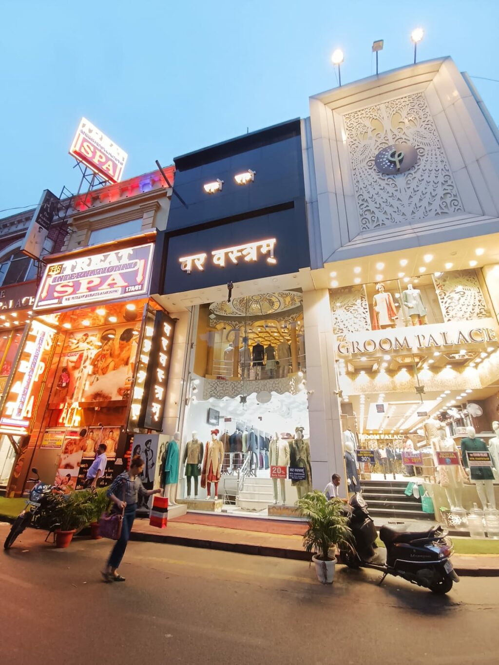 Explore a Fashion Revolution at Var Vastram: Redefining Men’s Fashion in the Heart of Karol Bagh, New Delhi