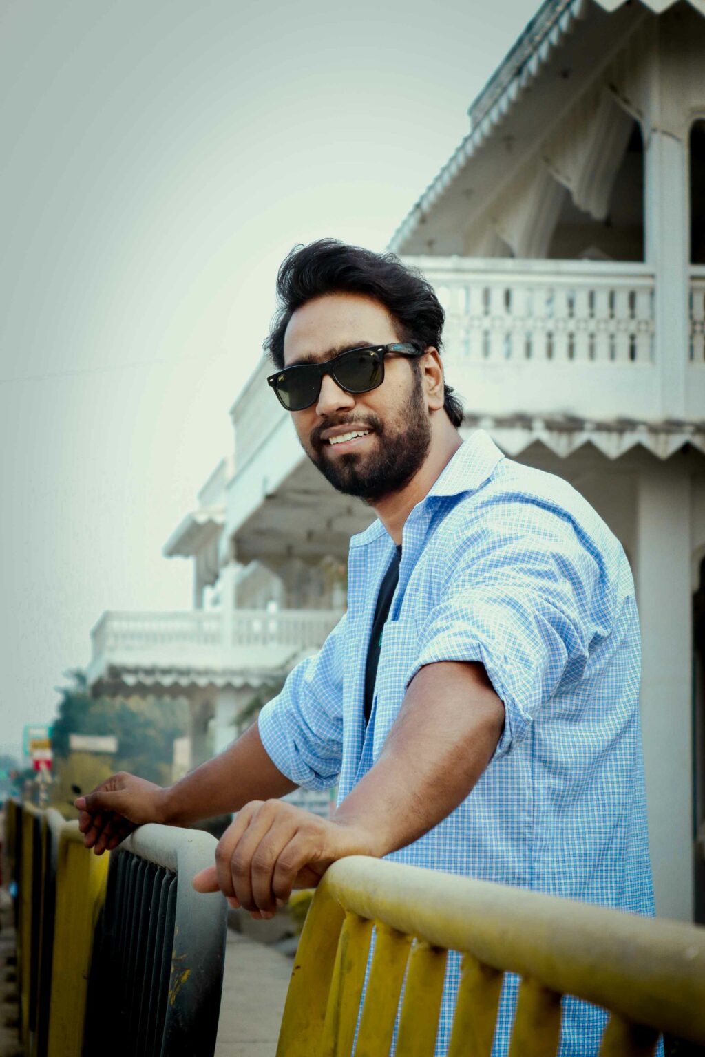 Rising Star Bhavesh Yadav: The Sultanpur Sensation Making Waves in the Entertainment Industry