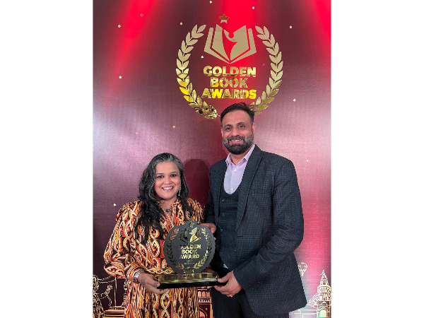 Author Rakhi Kapoor receives The Prestigious Golden Book Award 2024 for her twenty sixth book “Breaking Free Embracing me” 