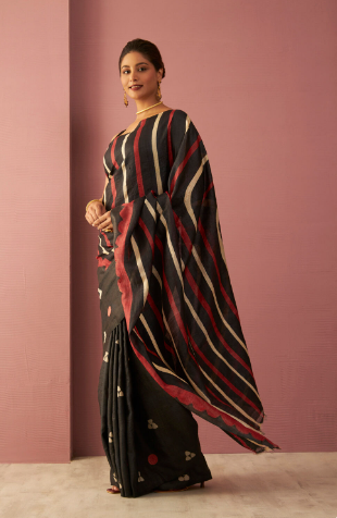 Latest Trending Sarees in 2024 – Must-Have Styles for Your Wardrobe