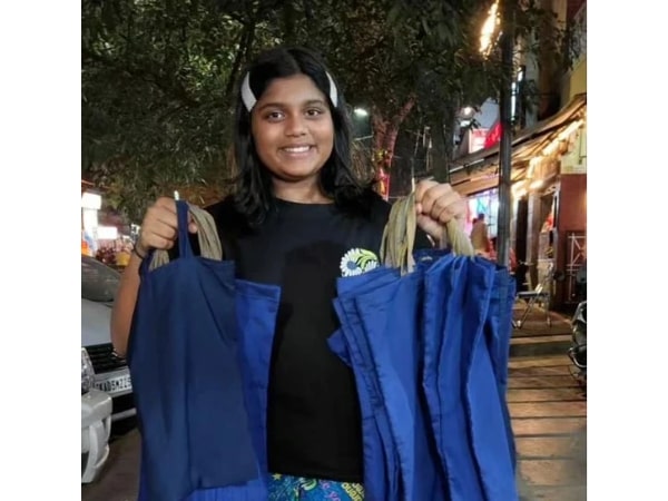 Teen Activist Manya Harsha Leads Recycling Revolution in Bengaluru, Transforms Granny’s Sarees into Sustainable Bags on Earth Day
