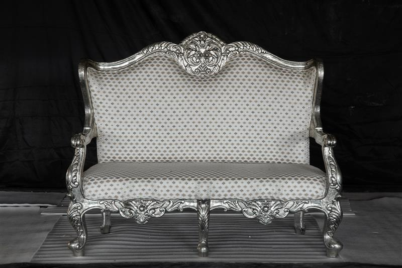 Handcrafted Heirlooms: The Furniture Your Grandkids Will Fight Over