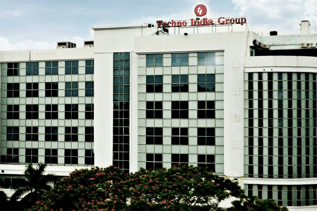 Techno India University Launches Revolutionary Engineering Programs with Paid Internships and Advanced AI Training