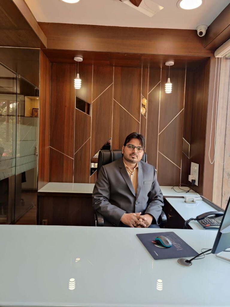 “Meet Mushir Ahmad: The Visionary Founder & Director of KWIKMI”