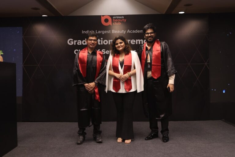 Airblack holds India’s Largest Beauty Graduation Ceremony celebrating 800 Make-Up Artists graduating from 300 Cities