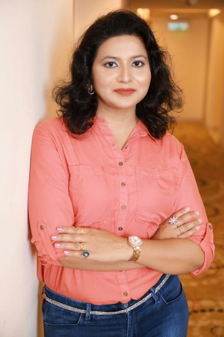 Unlock Clarity and Growth with Manasi Thakkur: Premier Astro Vastu Expert