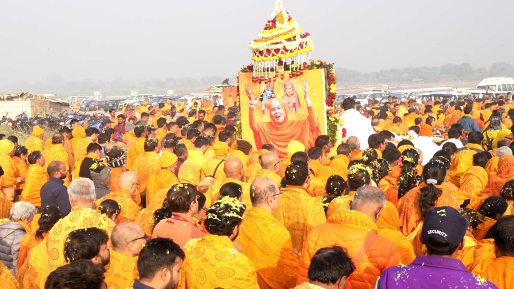 Dr. Vishakha Tripathi Ji’s Final Rites: A Procession of Chants, Tears, and Gratitude