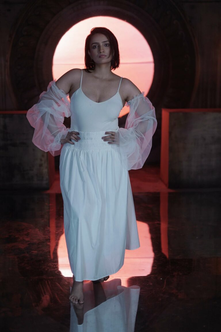 Singer Roshanara Takes Listeners on an Emotional Journey with Her Latest Single ‘SLNB