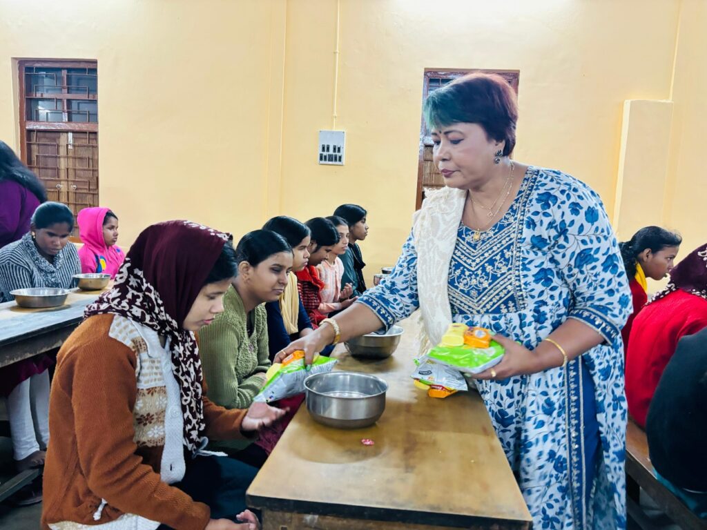 Fashion Icon Putul Dhar Celebrates Birthday with an Inspiring Act of Kindness