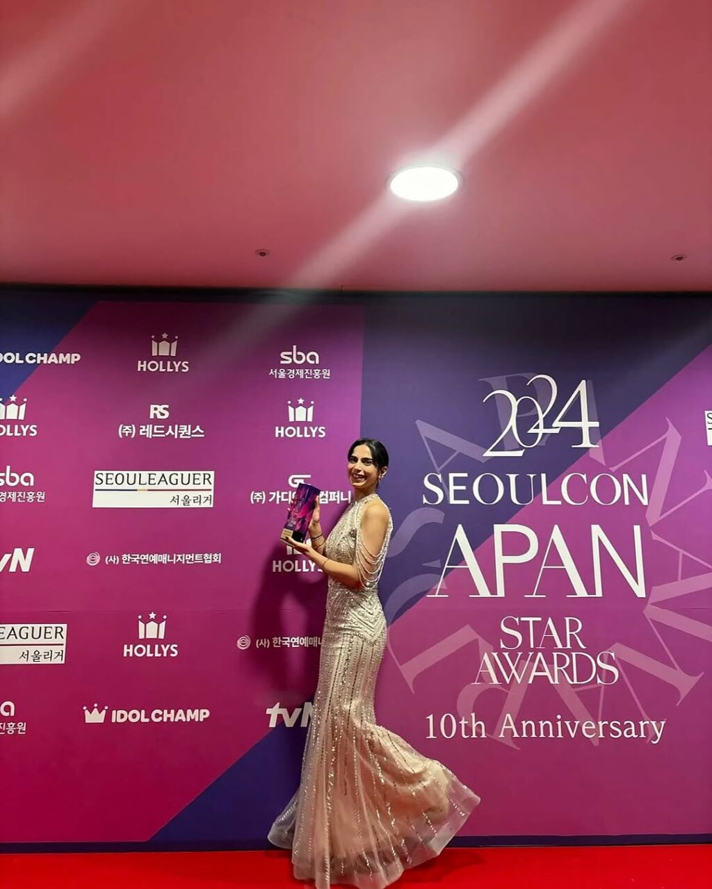 Poonam Naruka Wins Prestigious ‘Global Influencer Award’ at the 2024 Seoul Con Apan Star Awards