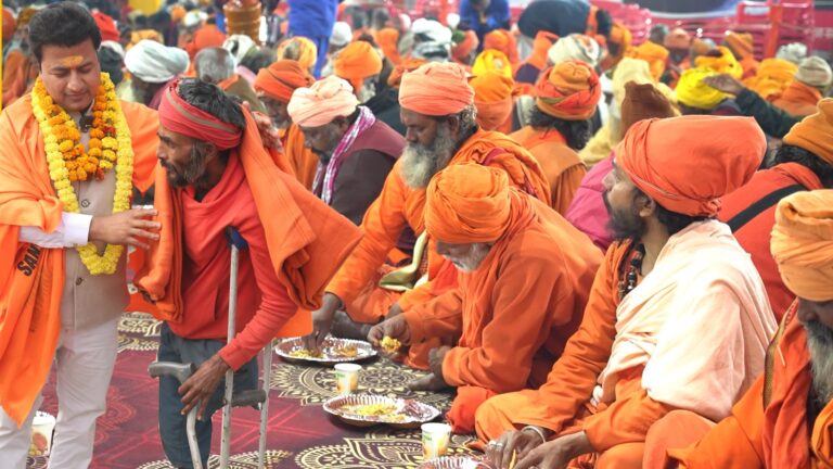 Narayan Seva Sansthan’s Service Initiative on Mauni Amavasya – Bhandara, Blanket Distribution, and Narayan Limb Distribution