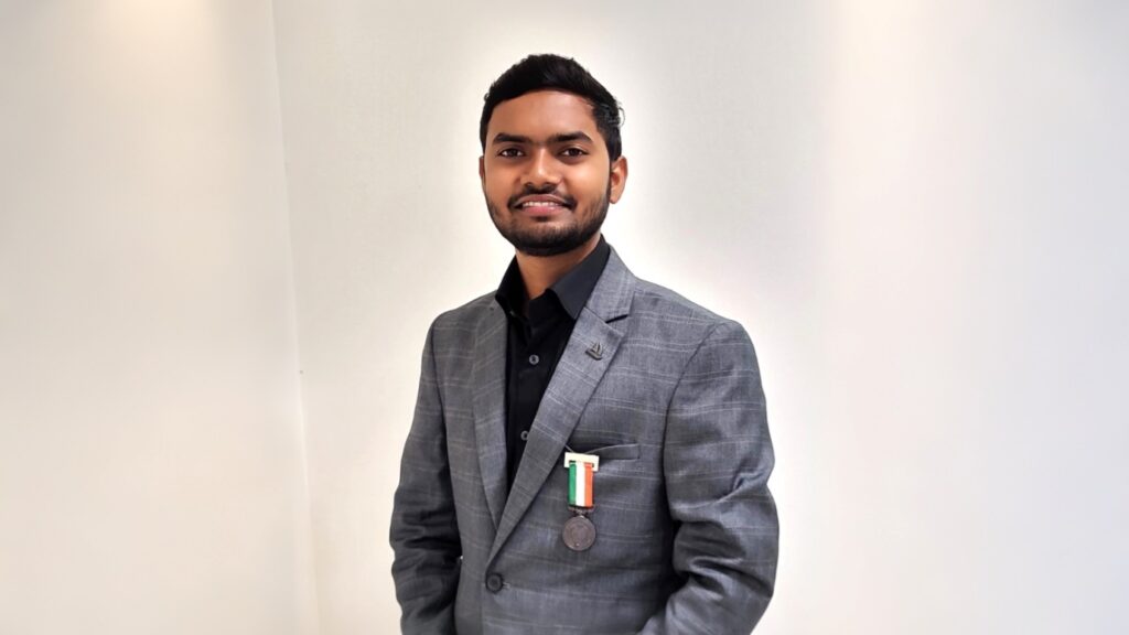 Founder of Abyom SpaceTech and Defence: Jainul Abedin receive Karmaveer Chakra in the field of rocketry