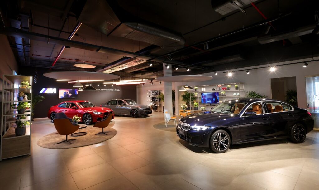 Transforming the Luxury Experience, BMW Group India expands Retail.NEXT in Delhi NCR.