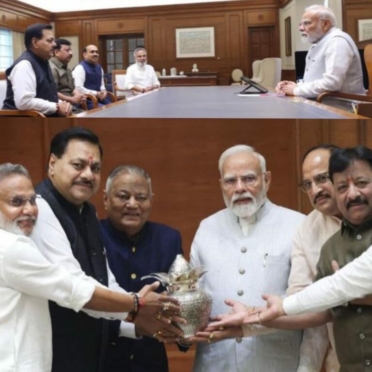 Khatu Shyam Delhi Dham National President Ghanshyam Gupta Zaveri Present Holy Kalash to PM Modi, Honoring Him as a Visionary Prime Minister