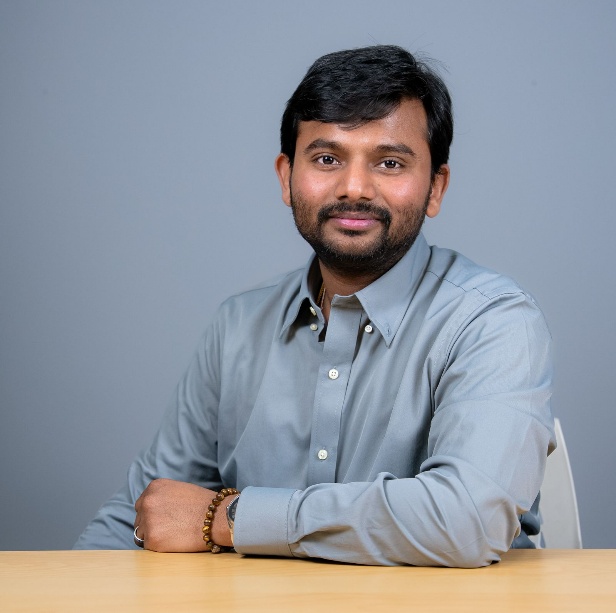 One step into Industry 4.0 One big step of the automobile industry – VarunTeja Pothukunuri