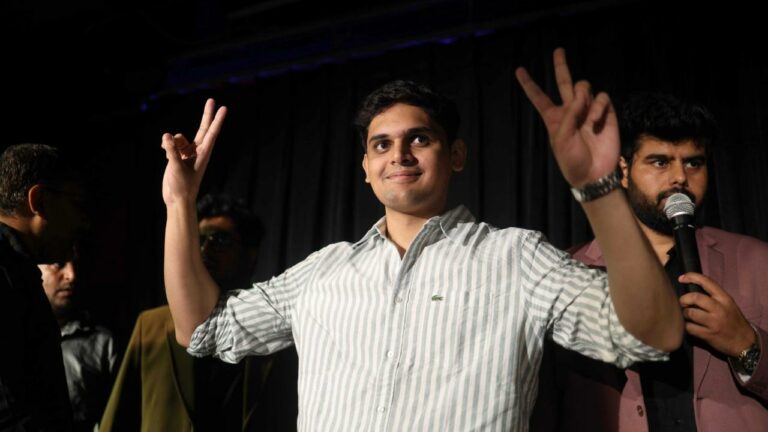 Delhi Students Get Rare 1-to-1 Mentorship as Educart Hosts Exclusive Interaction with Prashant Bhaiya!