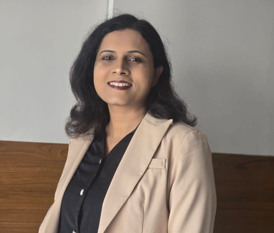 Dr. Vikrant Bhujbalrao Hosts Dr. Monali Wagh on “V Show – Vikrant’s Intellectual Entertainment”
