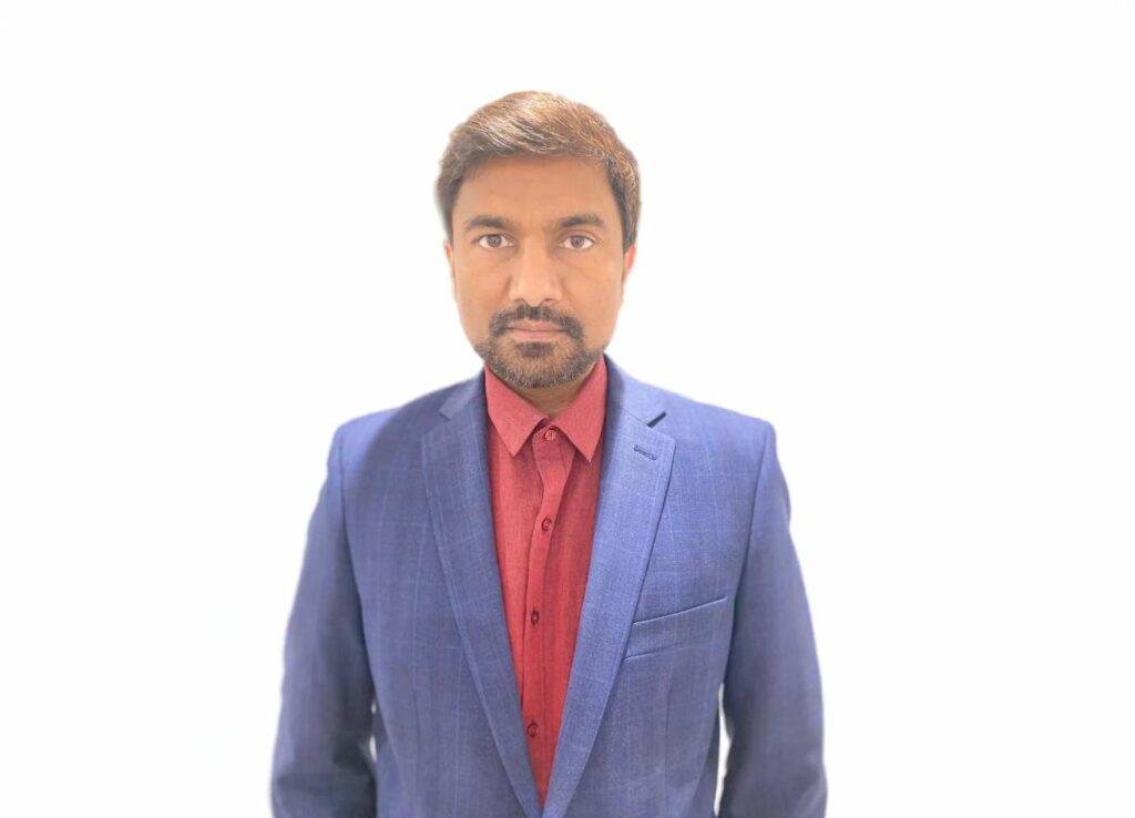 Vijaya Bhaskara Rao Builds Clouds that Speak through Silence