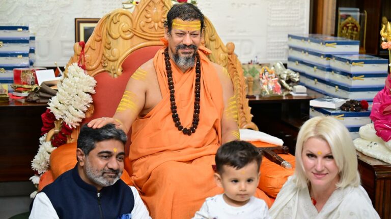 Message of Swami Kailashanand Giri Ji Maharaj: Global Expansion of Sanatan Dharma, Honour and Blessings for Dr. Abhishek Verma