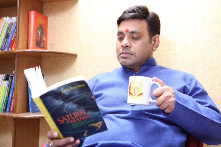 how to check qualities of a good astrologer for accurate predictions