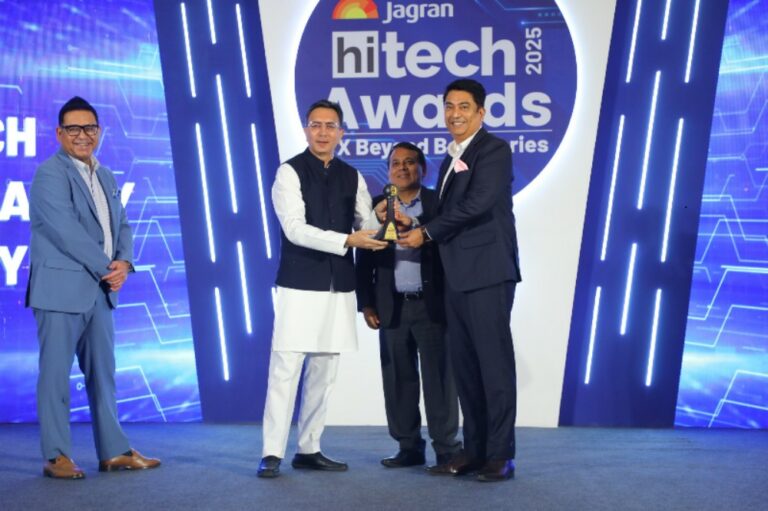 Ravi Kunwar Honored as Tech Personality of the Year; HMD Touch 4G Wins Hybrid Phone of the Year at Jagran Hi-Tech Awards 2025