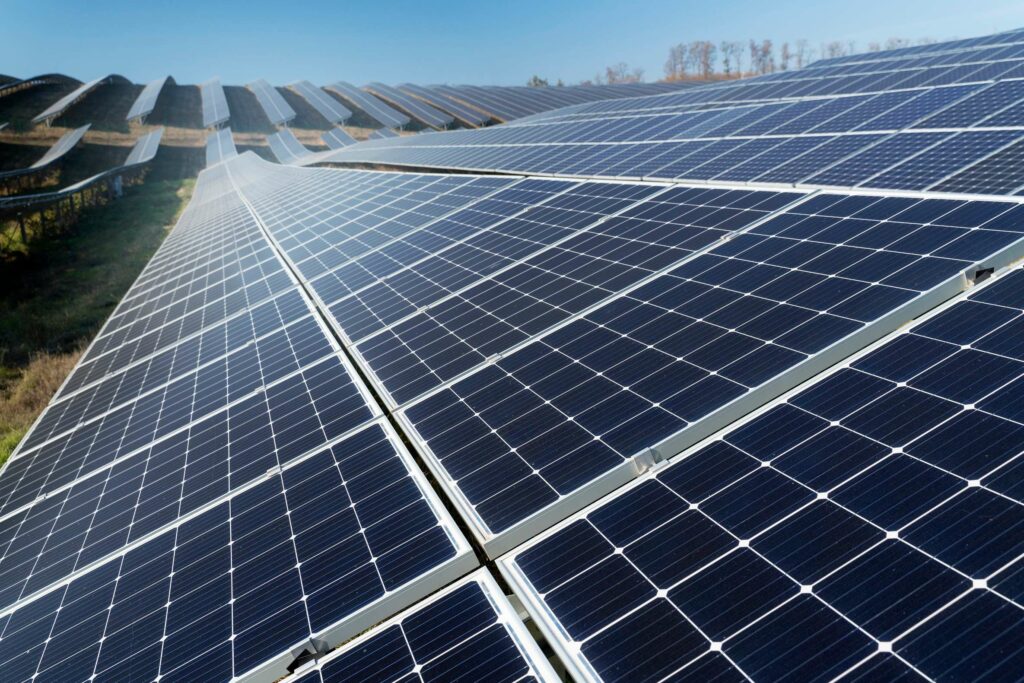 Solar Panel Distributors in Kerala – Powering a Sustainable Future with Everest Agencies