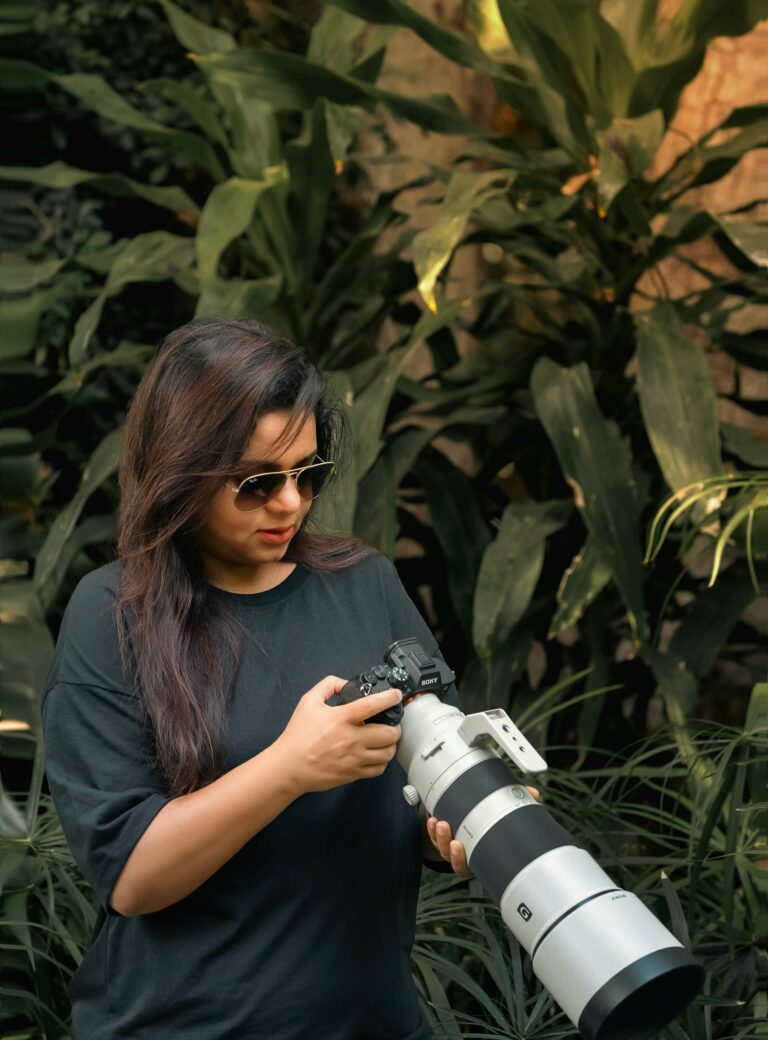 Gujarat’s Rising Female Wildlife Photographer, Rakhi Garg: A Homemaker, A Baker, A Trailblazer