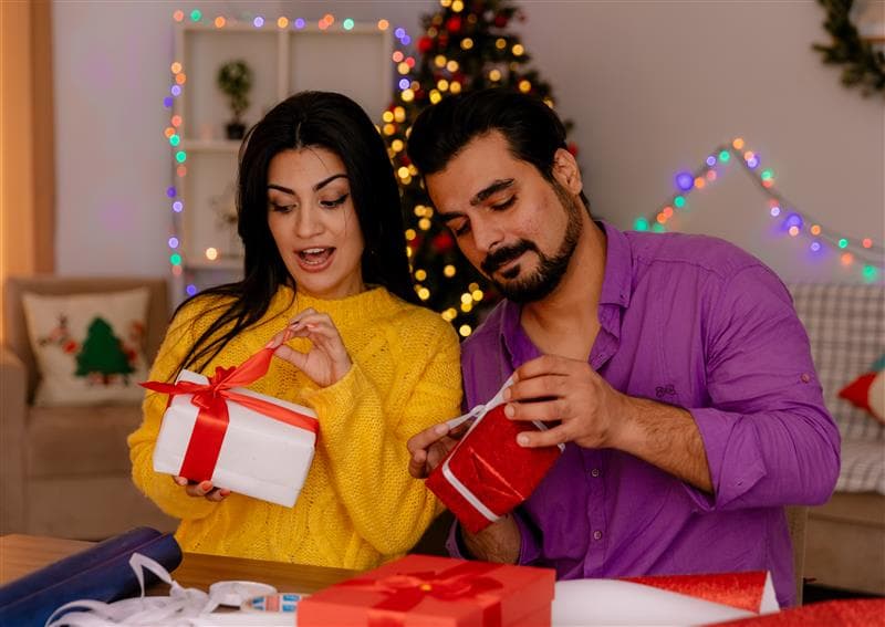 As the Year Ends, This Secret Santa Takes on New Meaning