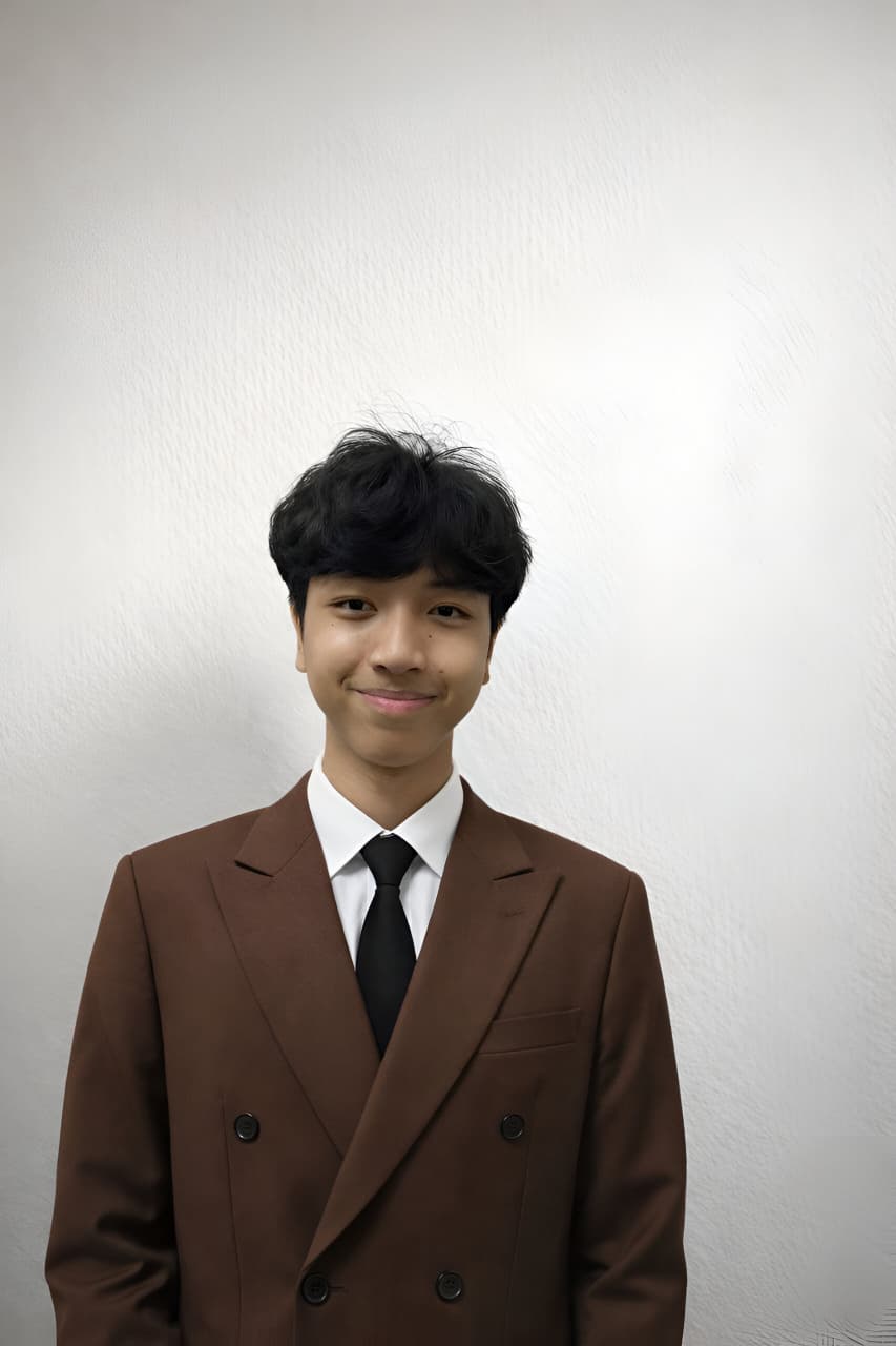 Founder of Kiratofficial.com: L.A. Phai Swkwang and the Rise of a Teenage Gaming & Digital Commerce Entrepreneur