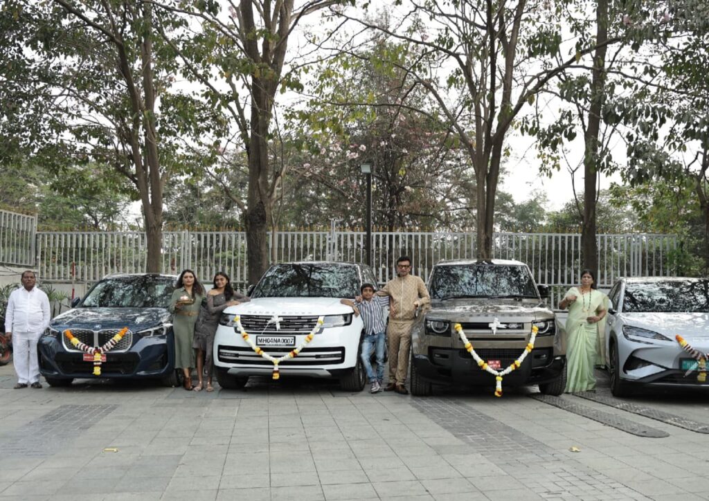 Director’s Lavish Car Haul Sparks OTT Gold Rush for ‘Gondhal’ – Marathi Blockbuster’s Big Splash!