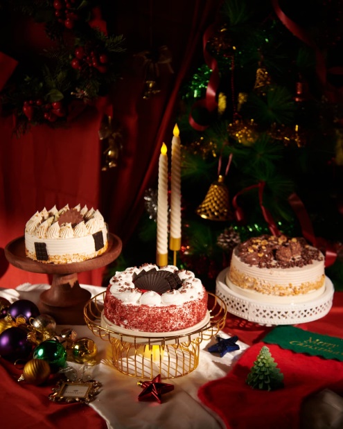 Cream Stone Rings in the Winter Flavour Fest with Strawberry Innovations