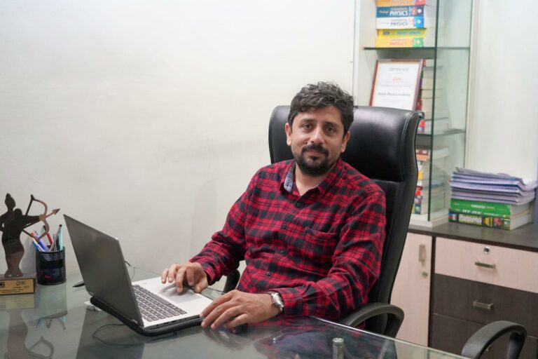 Ahmedabad Students Struggling Between Boards and JEE/NEET? Boson Physics Offers the Right Direction at the Right Time