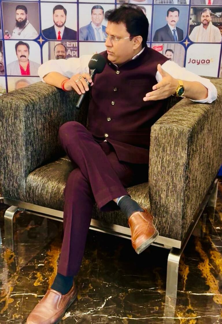 CA Dr. Mahesh Gour Conferred US Presidential Order of Merit for Transformative Mental Coaching Work