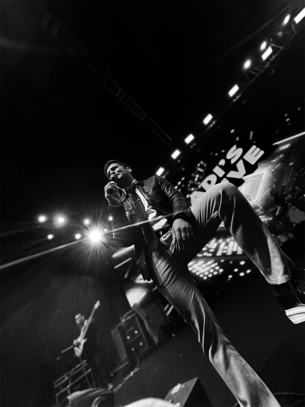 Aditya Jassi: The Voice Behind 3000+ Electrifying Performances and India’s Most Dynamic Live Music Experiences