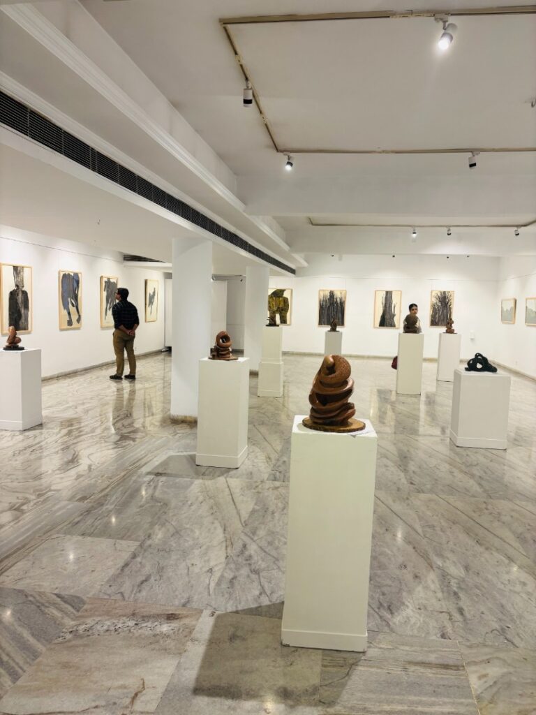 “Terracotta Meets Industrial Abstraction: ‘Duo’ Exhibition Concludes Successfully at Birla Academy, Kolkata”