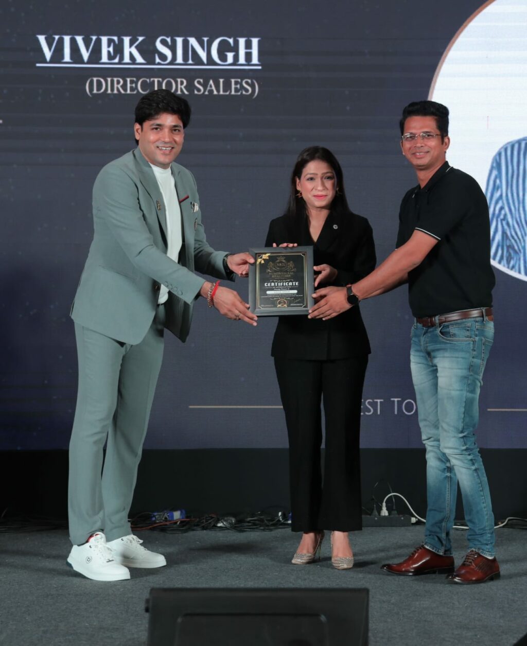 From Property Selling to Strategic Wealth: How Vivek Singh is Redefining Real Estate Advisory in India