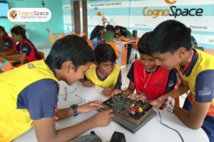 A Shift Towards Experiential Education in Schools with CognoSpace