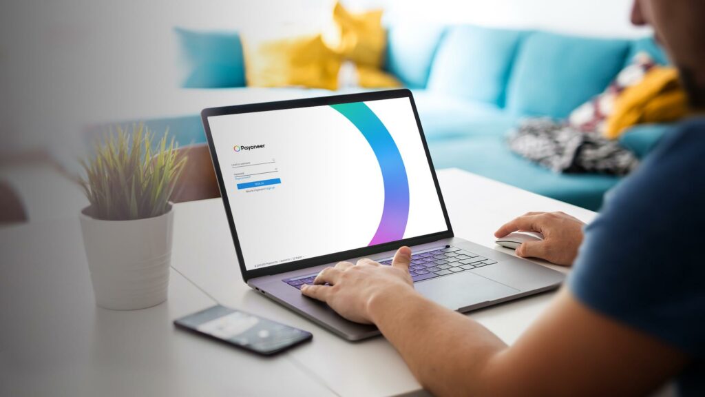 What are cross-border payments? How B2B businesses can use Payoneer for global transactions