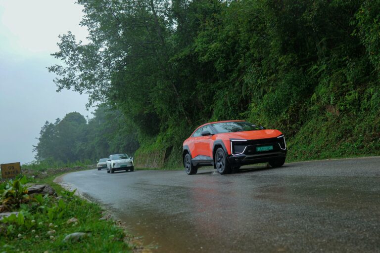 10 Mahindra Electric Origin SUVs travelled from New Delhi to Thimphu