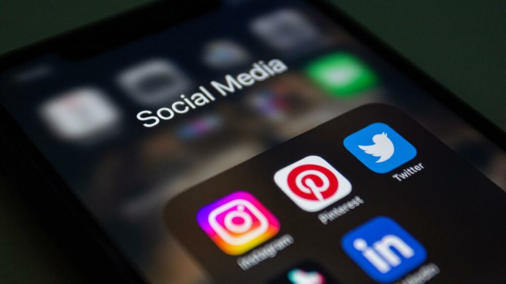How to Check Whether a Social Media Platform Is Down Right Now