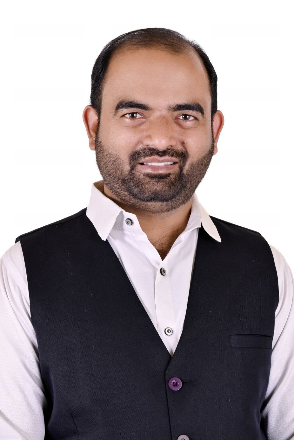 The Inspiring Journey of Vijaay S Chaudhary: Helping People Build Wealth and Achieve Financial Freedom Through Grow Nivesh