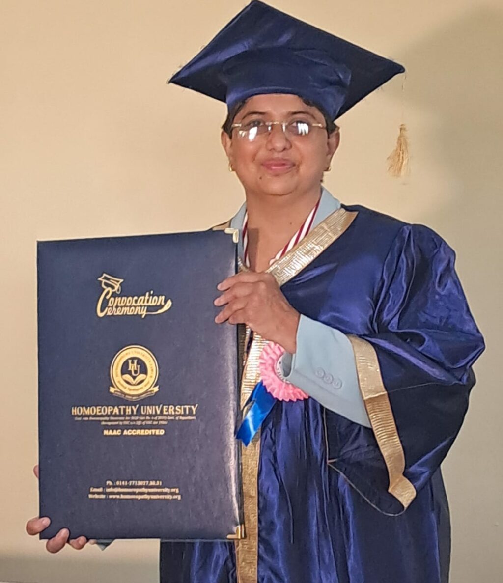 Dr. Deepa Warpudkar‑Rajenimbalkar Awarded PhD at Homoeopathy University Convocation in Jaipur