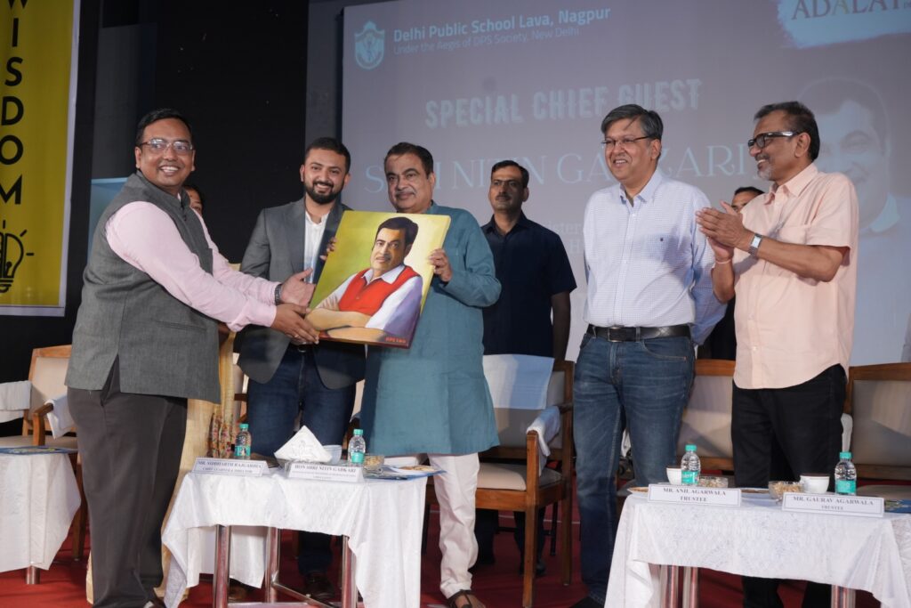 Hon’ble Union Minister for Road Transport and Highways Shri Nitin Gadkari Inspires Students in Adaalat 4.0 at DPS Lava