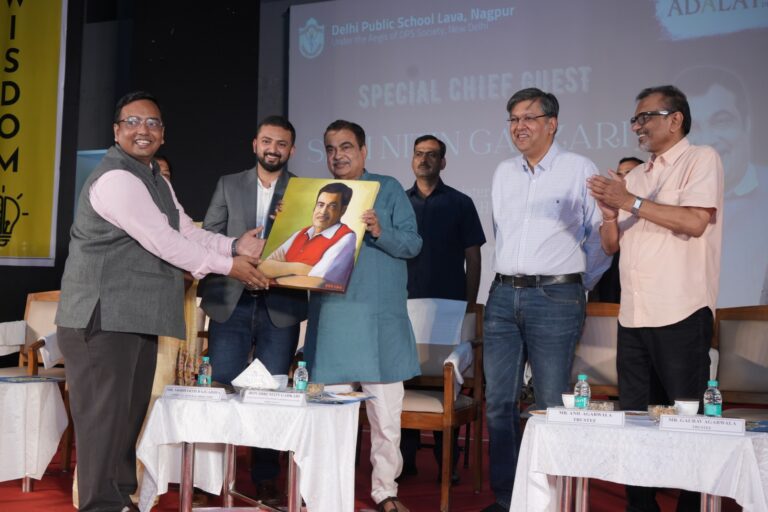Hon’ble Union Minister for Road Transport and Highways Shri Nitin Gadkari Inspires Students in Adaalat 4.0 at DPS Lava