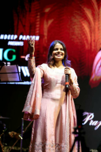 Singer Prajakta Satardekar Brings Bollywood’s Timeless Melodies to Life at Rang-E-Bollywood