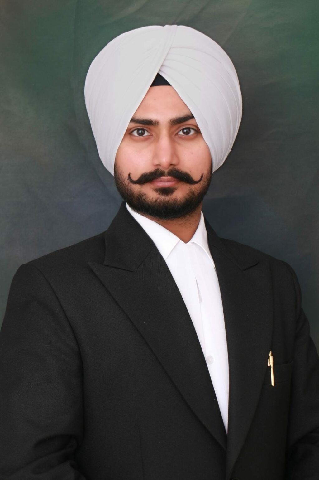 The Advocate Who Speaks Both Languages of Business: Law and People