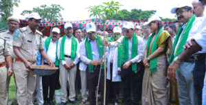 Kakatiya Medical College Alumni Association Organises Mega Plantation Drive with 1,117 Plants