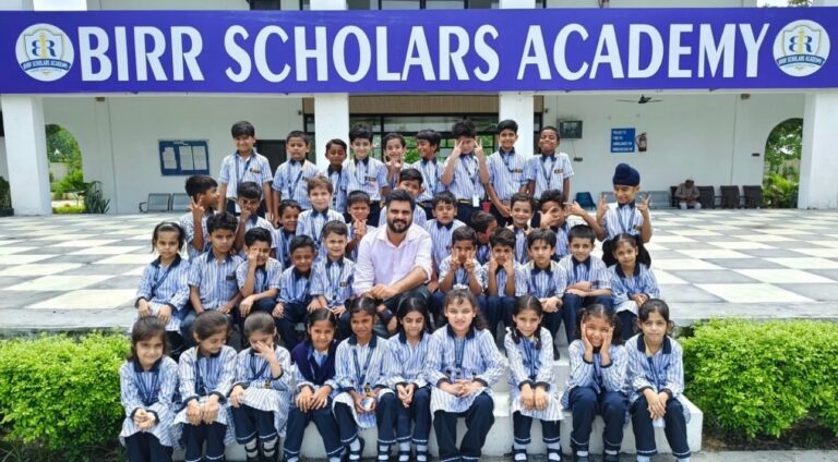 Muqarrab Hadi: Freedom Fighter’s Grandson Who Left a Big Job Abroad – This Teachers’ Day