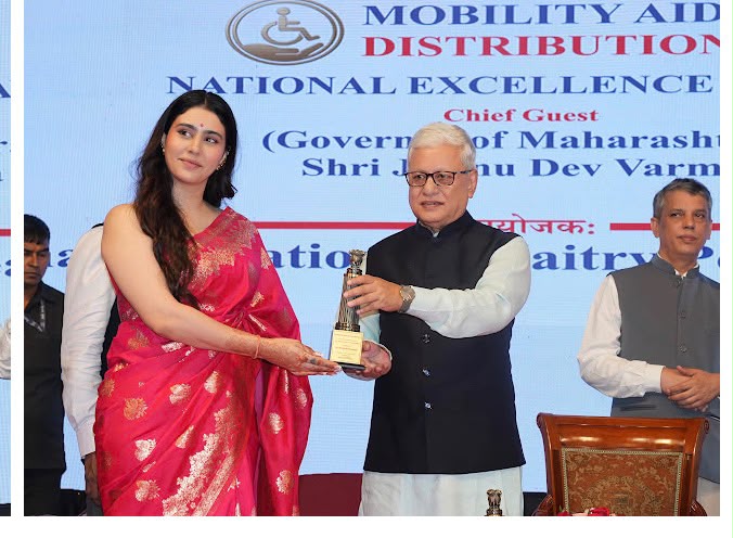 Hira Warina Honoured with National Excellence Award for Social Work by Maharashtra Governor Jishnu Dev Varma