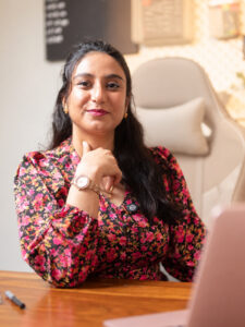 “Who Are You Beyond the Wound?” UNESCO Awardee Ilashrei Anand integrates wisdom of Advaita Vedanta in Therapy Sessions for Holistic Healing
